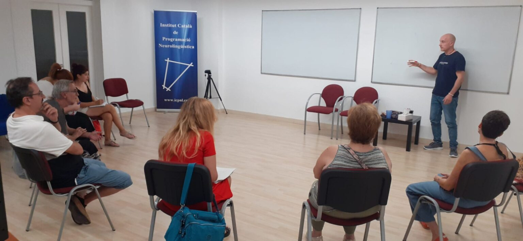 Curs de PNL a Lleida 2026. Formació Practitioner en Programació Neurolingüística per millorar la comunicació, la gestió emocional i les habilitats socials.